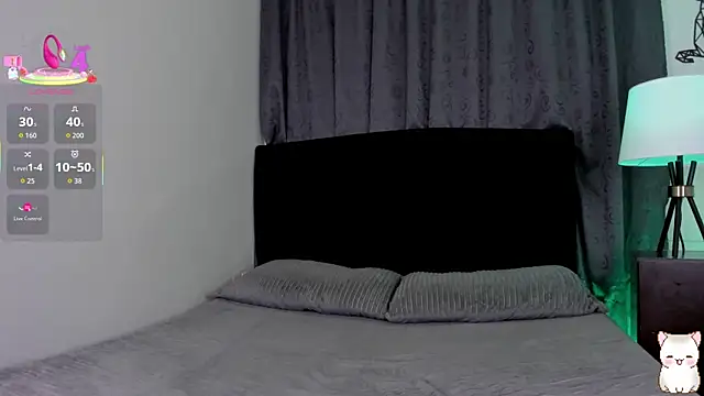 Noah  angel online show from 09-18-25, 04:14