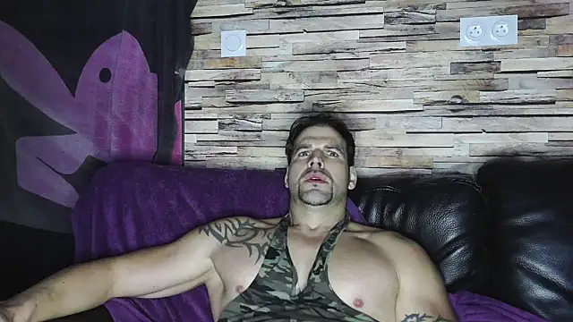 Snapshot of XxBigboybandxX chatting on 01-03-25, 07:07 XxBigboybandxX online show from 01-03-25, 07:07