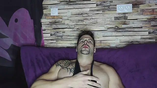 Snapshot of XxBigboybandxX chatting on 01-26-25, 04:51 XxBigboybandxX online show from 01-26-25, 04:51