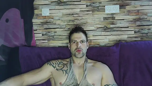 Snapshot of XxBigboybandxX chatting on 01-31-25, 09:59 XxBigboybandxX online show from 01-31-25, 09:59