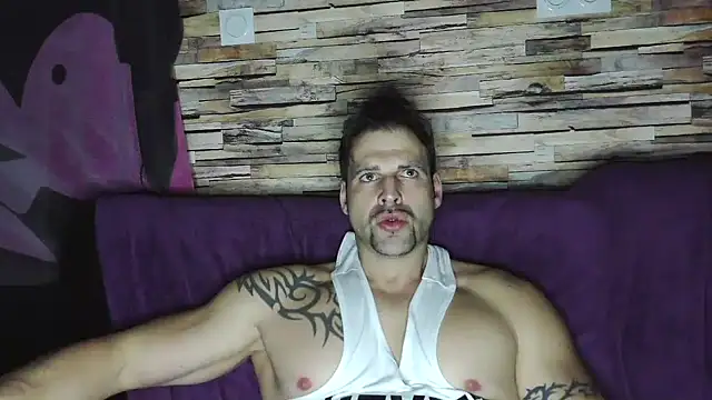 Snapshot of XxBigboybandxX chatting on 02-01-25, 09:08 XxBigboybandxX online show from 02-01-25, 09:08