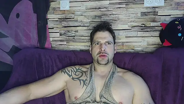 Snapshot of XxBigboybandxX chatting on 03-02-25, 10:14 XxBigboybandxX online show from 03-02-25, 10:14