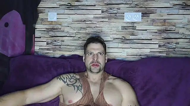 Snapshot of XxBigboybandxX chatting on 03-14-25, 06:50 XxBigboybandxX online show from 03-14-25, 06:50