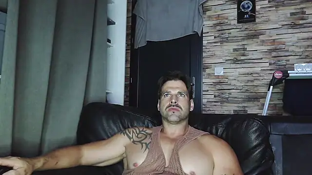 Snapshot of XxBigboybandxX chatting on 09-22-25, 06:32 XxBigboybandxX online show from 09-22-25, 06:32