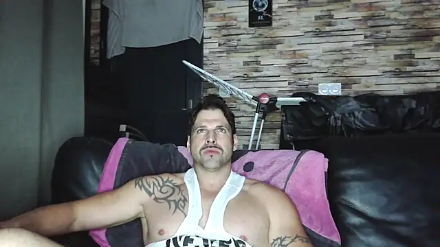 XxBigboybandxX online show from 12-19-25, 06:37