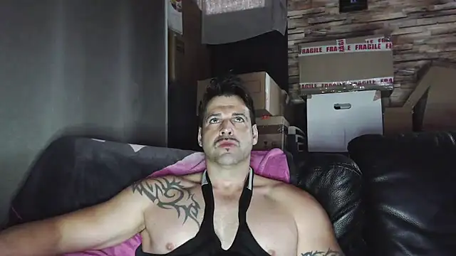 XxBigboybandxX online show from 04-11-26, 07:35