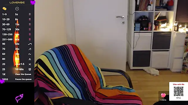 Snapshot of CDLukeLucy420 chatting on 01-15-25, 04:11 CDLukeLucy420 online show from 01-15-25, 04:11