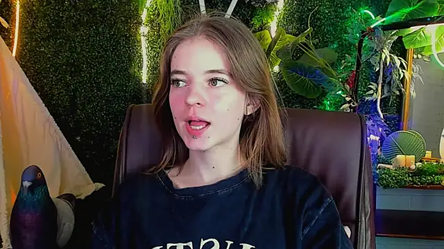 TinaDavil online show from 02-24-25, 05:42