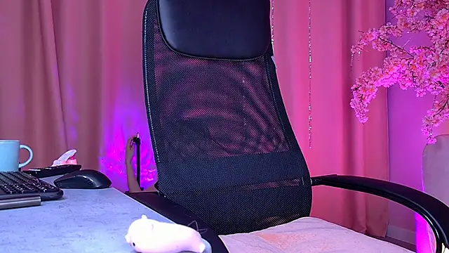 TinaDavil online show from 02-18-26, 09:27