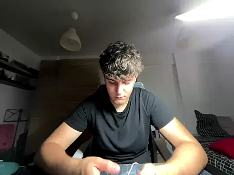 Snapshot of Pablogn24 chatting on 09-18-25, 06:21 Pablogn24 online show from 09-18-25, 06:21