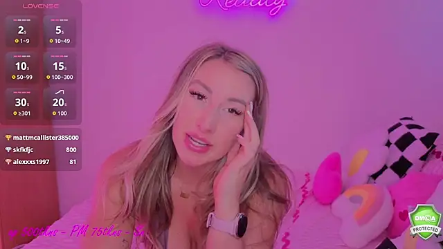 Snapshot of Daisydelicious chatting on 07-09-26, 04:11 Daisydelicious online show from 07-09-26, 04:11