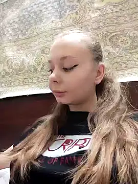Snapshot of Ekaterina27 chatting on 06-20-26, 09:12 Ekaterina27 online show from 06-20-26, 09:12