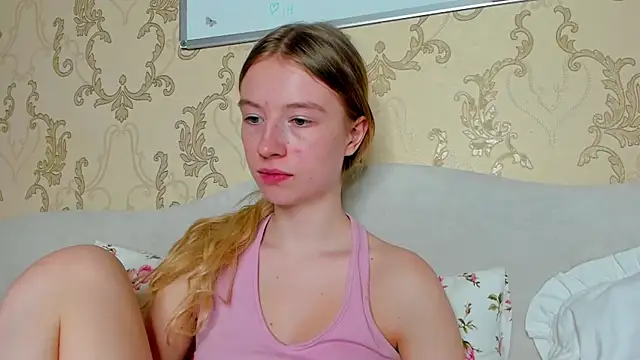 Snapshot of minidivaa_ chatting on 12-13-24, 05:49 minidivaa online show from 12-13-24, 05:49