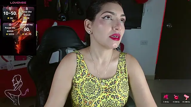 Carolaine69  online show from 05-12-26, 01:30