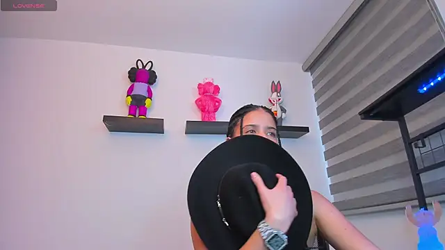 Gangster Girl online show from 01-14-26, 04:12