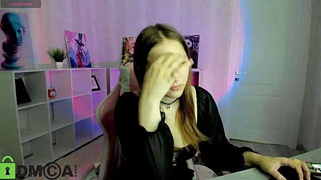 Lasly Fox online show from 10-18-25, 12:35