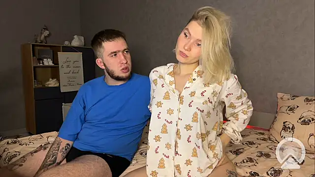 Snapshot of Adelovenick chatting on 12-24-24, 07:33 Adelovenick online show from 12-24-24, 07:33