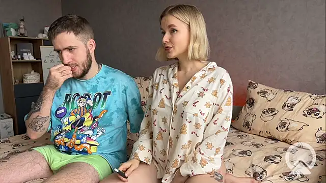 Snapshot of Adelovenick chatting on 12-30-24, 09:27 Adelovenick online show from 12-30-24, 09:27