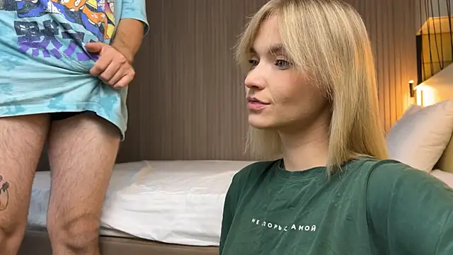 Snapshot of Adelovenick chatting on 09-23-25, 09:01 Adelovenick online show from 09-23-25, 09:01