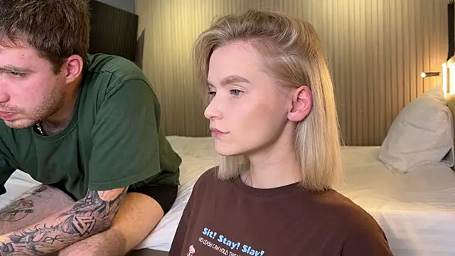 Snapshot of Adelovenick chatting on 11-10-25, 12:15 Adelovenick online show from 11-10-25, 12:15