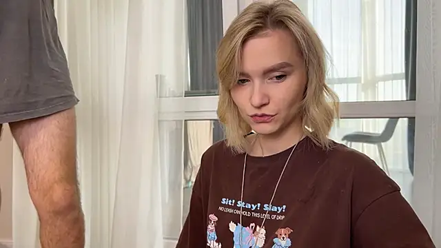 Snapshot of Adelovenick chatting on 11-19-25, 08:47 Adelovenick online show from 11-19-25, 08:47