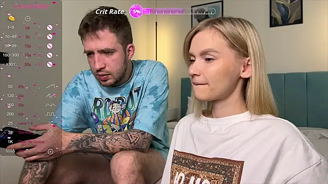 Snapshot of Adelovenick chatting on 12-18-25, 09:15 Adelovenick online show from 12-18-25, 09:15