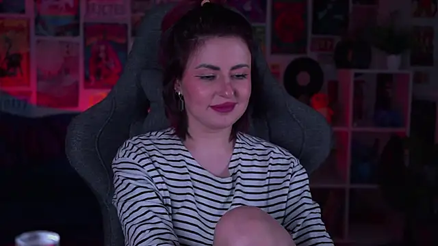 Snapshot of Lana__May chatting on 12-14-24, 12:33 Lana May online show from 12-14-24, 12:33