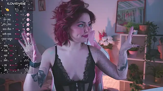 Snapshot of Lana__May chatting on 12-14-24, 05:36 Lana May online show from 12-14-24, 05:36