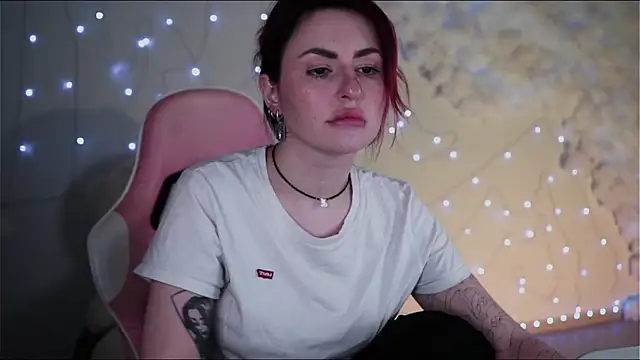 Snapshot of Lana__May chatting on 12-20-24, 05:40 Lana May online show from 12-20-24, 05:40