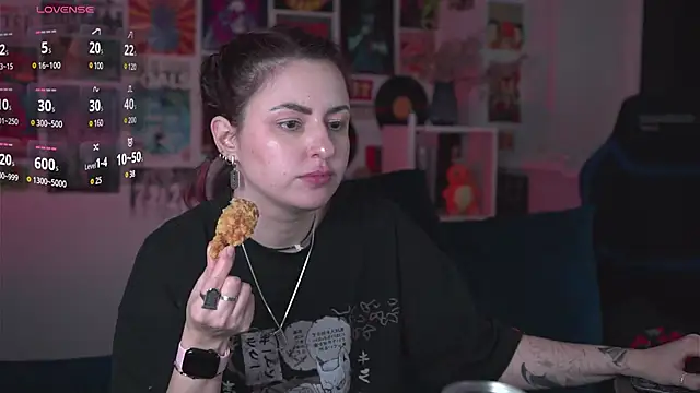 Snapshot of Lana__May chatting on 02-15-25, 05:39 Lana May online show from 02-15-25, 05:39