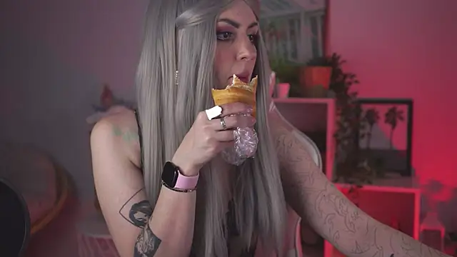 Snapshot of Lana__May chatting on 03-20-25, 11:16 Lana May online show from 03-20-25, 11:16