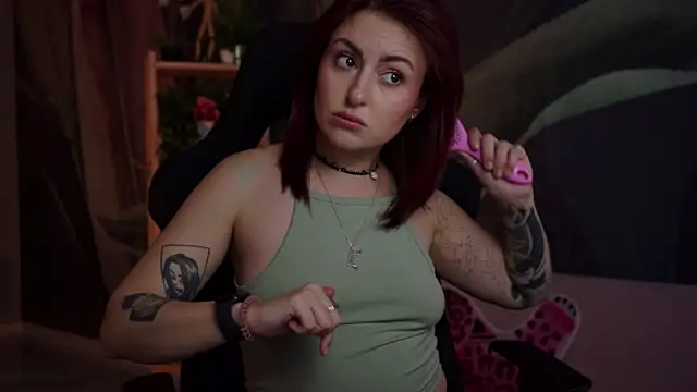 Snapshot of Lana__May chatting on 09-18-25, 08:16 Lana May online show from 09-18-25, 08:16