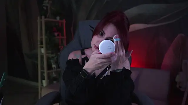 Snapshot of Lana__May chatting on 10-23-25, 06:13 Lana May online show from 10-23-25, 06:13