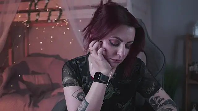 Snapshot of Lana__May chatting on 11-21-25, 11:42 Lana May online show from 11-21-25, 11:42