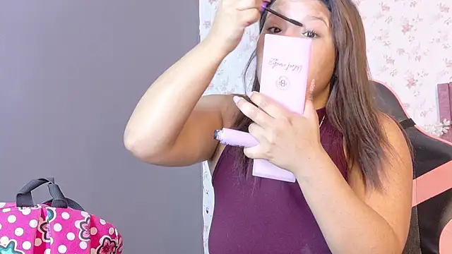 AvrillThomas online show from 10-19-25, 03:12