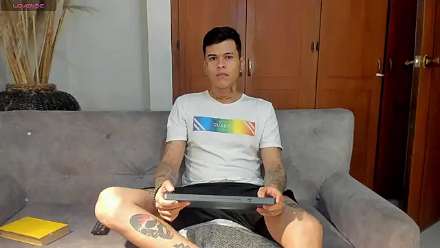 jamesinked  online show from 11-13-25, 01:26