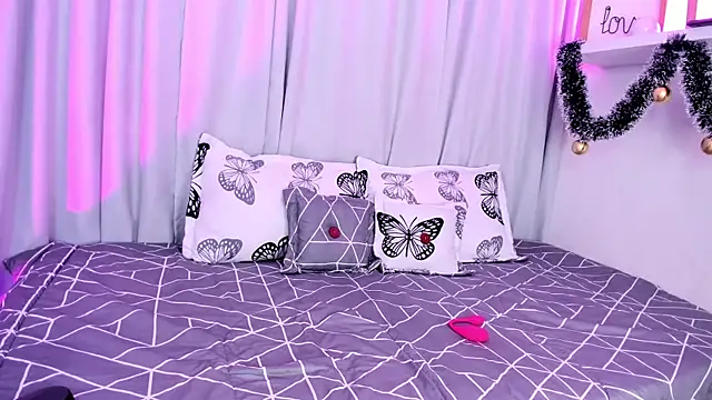 Snapshot of susyy7 chatting on 12-16-25, 07:41 susyy7 online show from 12-16-25, 07:41