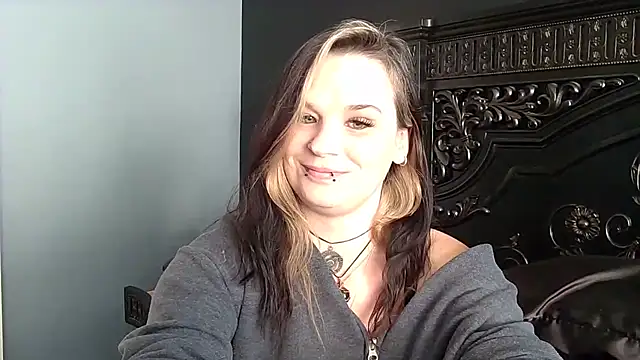 CherryWilde online show from 01-06-26, 04:43