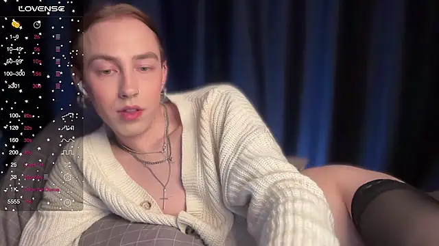 Snapshot of Avril_Pearly_ chatting on 01-13-25, 10:03 Avril Pearly online show from 01-13-25, 10:03