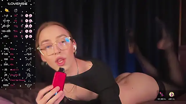 Snapshot of Avril_Pearly_ chatting on 02-07-25, 08:42 Avril Pearly online show from 02-07-25, 08:42