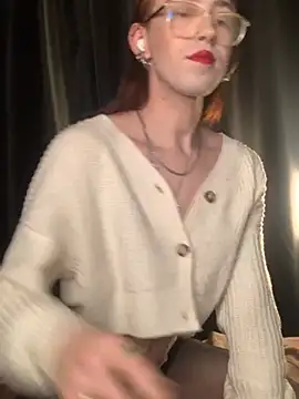 Snapshot of Avril_Pearly_ chatting on 02-18-25, 09:31 Avril Pearly online show from 02-18-25, 09:31