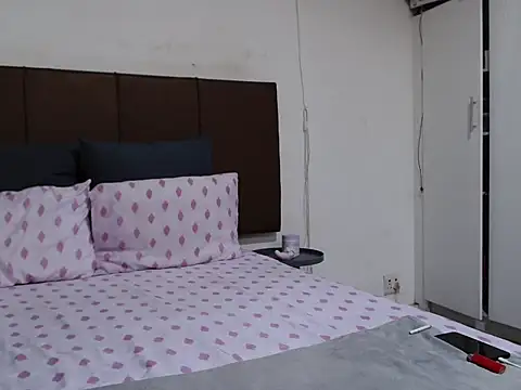 Sweet nicole98 online show from 04-11-26, 07:29