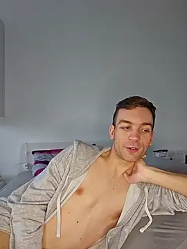 Snapshot of nickdtr chatting on 12-09-24, 01:02 nickdtr online show from 12-09-24, 01:02