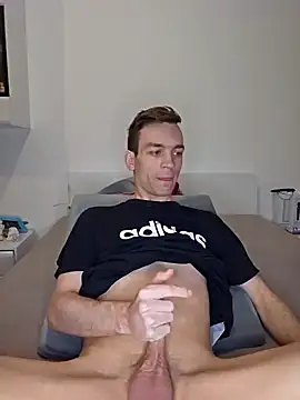 Snapshot of nickdtr chatting on 12-13-24, 03:27 nickdtr online show from 12-13-24, 03:27