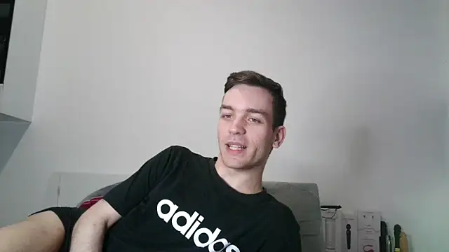 Snapshot of nickdtr chatting on 12-13-24, 06:31 nickdtr online show from 12-13-24, 06:31