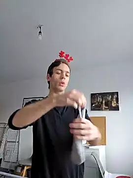 Snapshot of nickdtr chatting on 02-14-25, 10:49 nickdtr online show from 02-14-25, 10:49