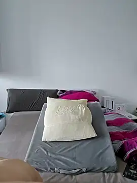 Snapshot of nickdtr chatting on 02-14-25, 01:51 nickdtr online show from 02-14-25, 01:51