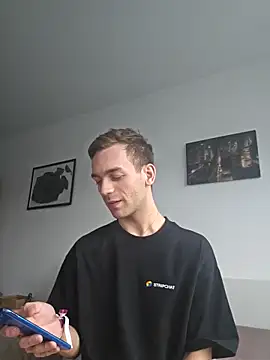 Snapshot of nickdtr chatting on 10-01-25, 02:34 nickdtr online show from 10-01-25, 02:34