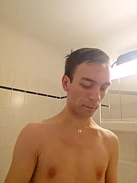 Snapshot of nickdtr chatting on 10-19-25, 06:03 nickdtr online show from 10-19-25, 06:03