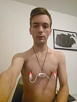 Snapshot of nickdtr chatting on 10-26-25, 11:31 nickdtr online show from 10-26-25, 11:31